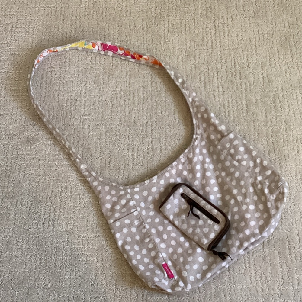 Thirty One Shoulder Bag,
Wallet Bundle Polka Dot /Leaf Demask